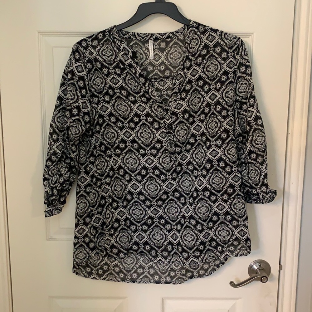 Black and white v neck shirt